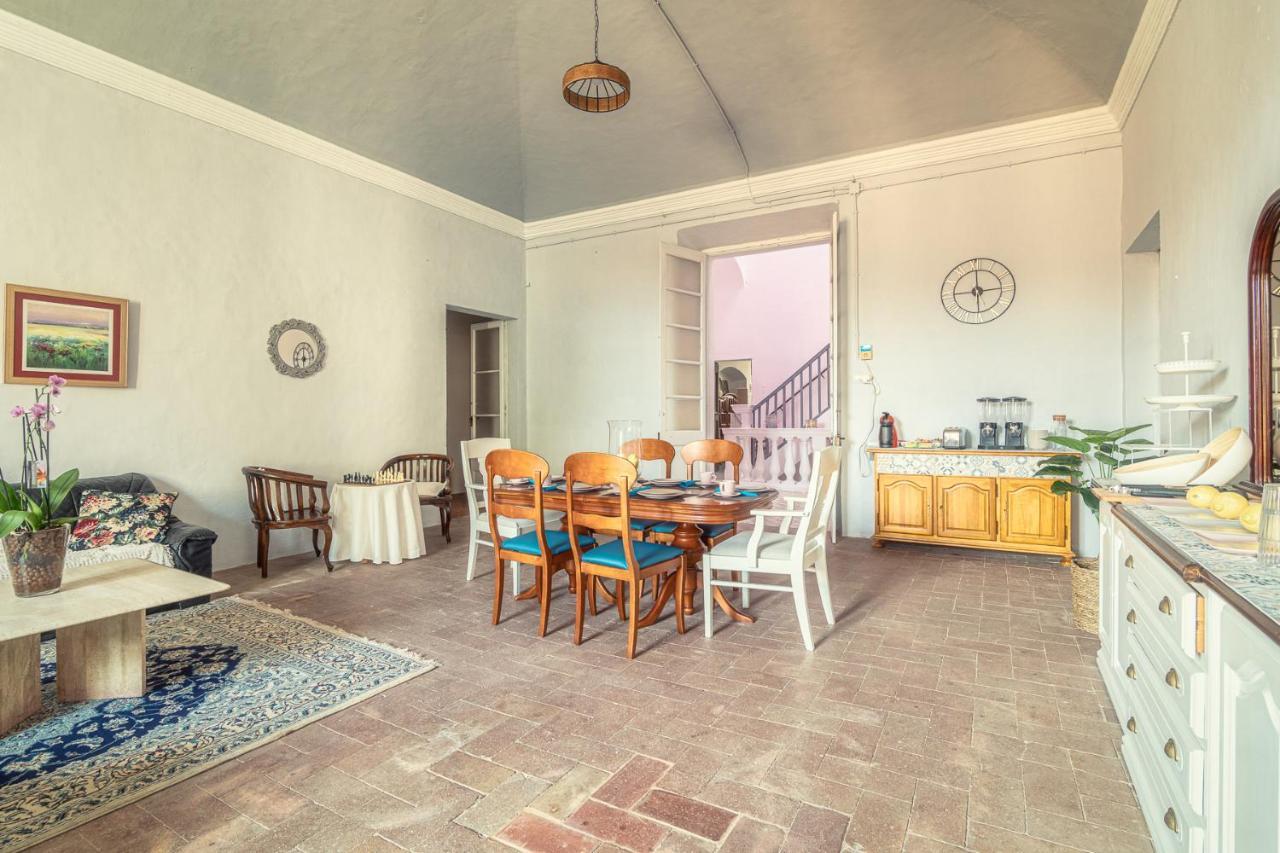 הוילה קסטלו דה אמפוריאס Casa Contreras מראה חיצוני תמונה